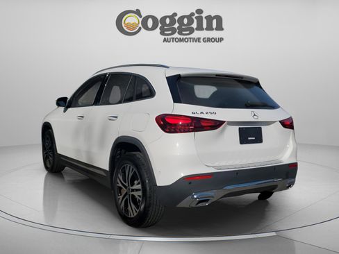 Used 2025 Mercedes-Benz GLA 250 image 2