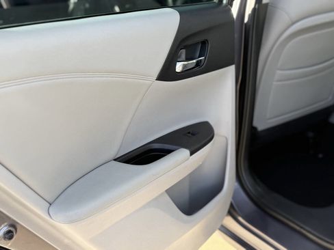 Used 2014 Honda Accord EX-L image 16