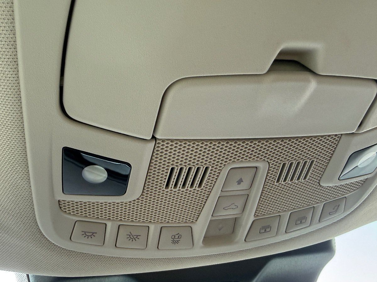 Used 2022 Lincoln Navigator Reserve AWD/4WD image 39