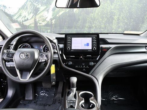 Used 2023 Toyota Camry LE image 18