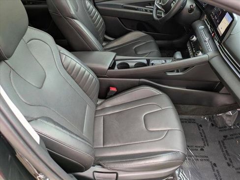 Used 2022 Hyundai Elantra Limited w/ Cargo Package FWD image 21