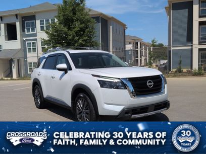 Used 2025 Nissan Pathfinder SL w/ SL Premium Package