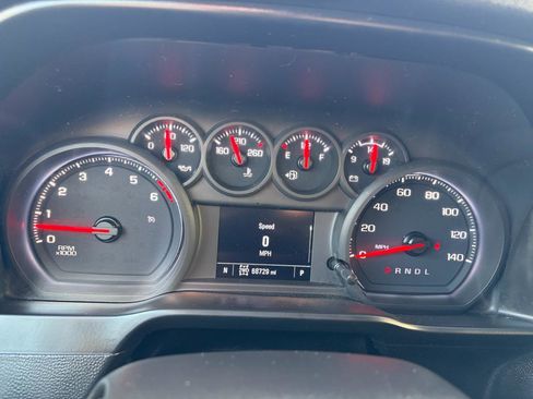 Used 2021 Chevrolet Silverado 1500 Custom Trail Boss AWD/4WD image 30