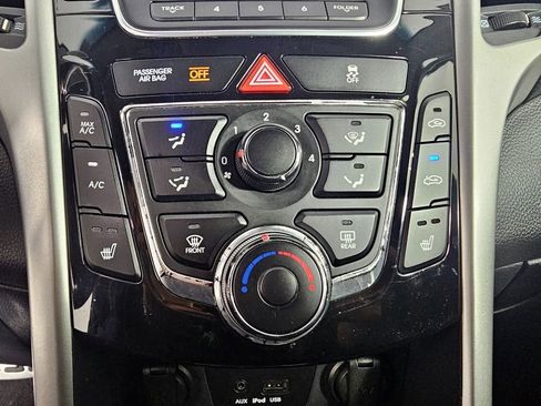 Used 2013 Hyundai Elantra GT w/ Style Pkg FWD image 17