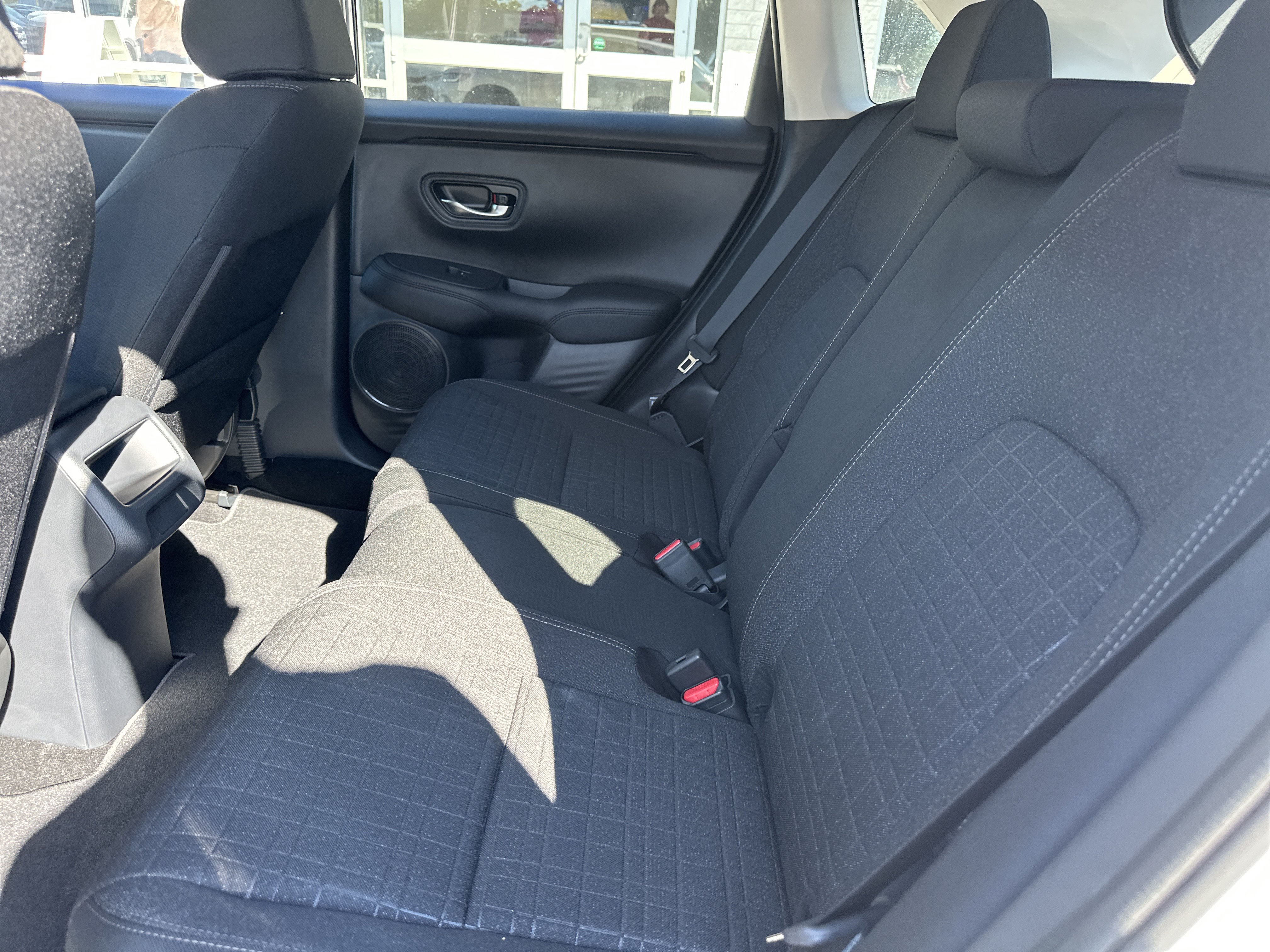 Used 2027 Honda HR-V LX image 12