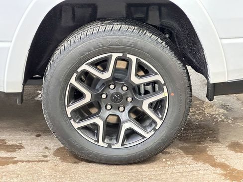 New 2026 RAM 1500 Laramie AWD/4WD image 45
