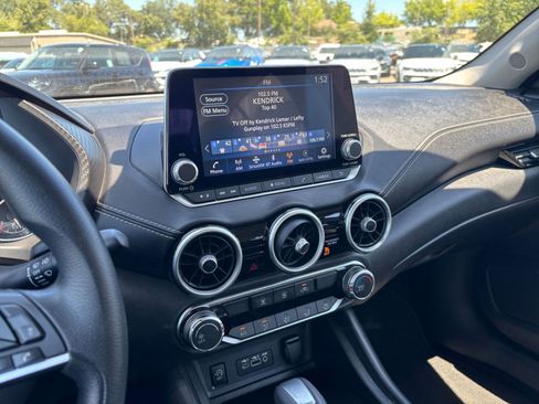Used 2025 Nissan Sentra SV FWD image 17
