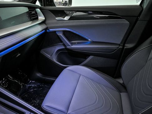 New 2026 Volkswagen Tiguan SE R-Line AWD/4WD image 17
