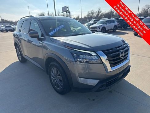 Used 2024 Nissan Pathfinder SV image 7