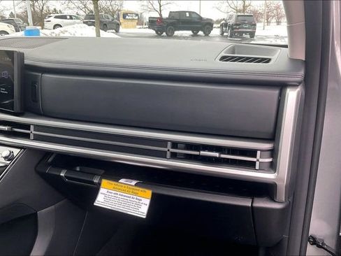 New 2026 Hyundai Santa Fe SE image 27