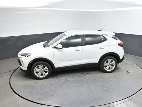 Used 2025 Buick Encore GX Preferred AWD/4WD image 26