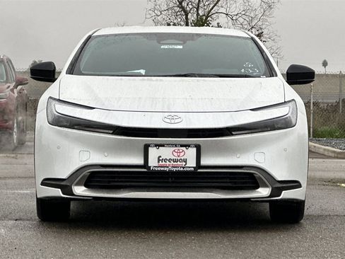 New 2026 Toyota Prius SE image 9