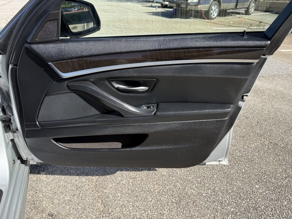 Used 2016 BMW 528i Sedan RWD image 29