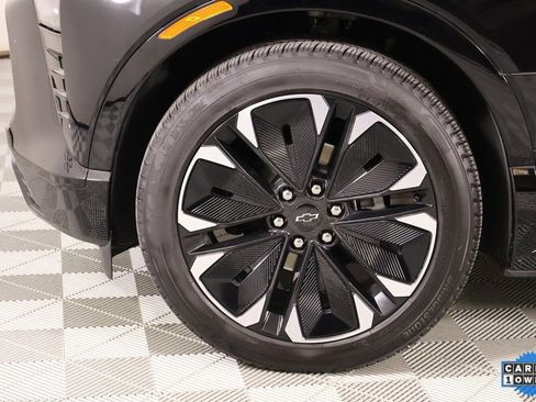 Used 2025 Chevrolet Blazer EV RS image 16