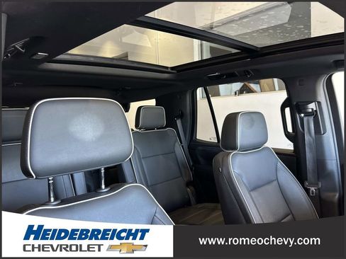 Used 2023 GMC Yukon SLT w/ SLT Premium Package AWD/4WD image 37