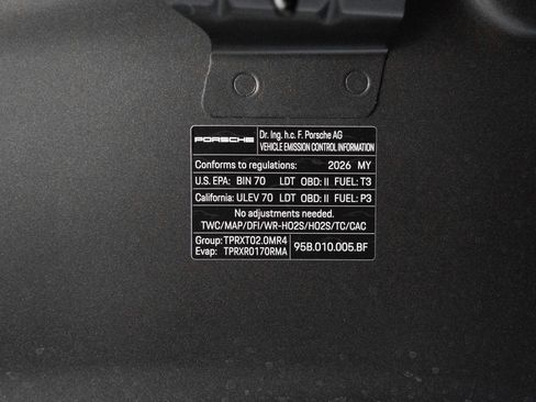 Certified 2026 Porsche Macan AWD/4WD image 41