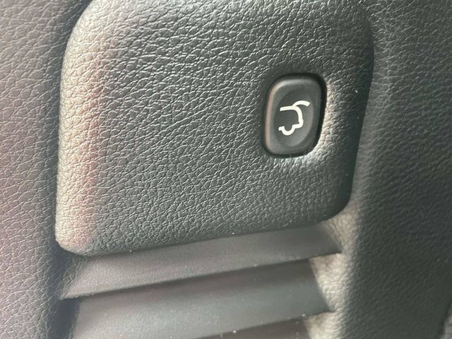 Used 2018 Jeep Grand Cherokee Overland AWD/4WD image 30