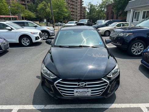 Used 2018 Hyundai Elantra Value Edition FWD image 2