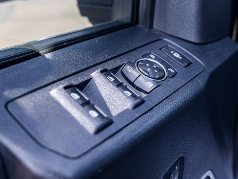 Certified 2017 Ford F350 Platinum w/ Platinum Ultimate Package image 10