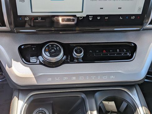 Used 2025 Ford Expedition Max Active AWD/4WD image 21