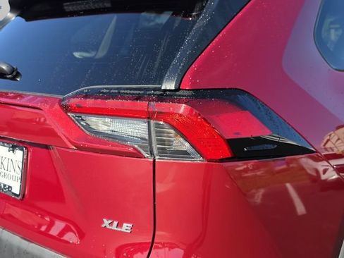 Used 2021 Toyota RAV4 XLE Premium FWD image 19
