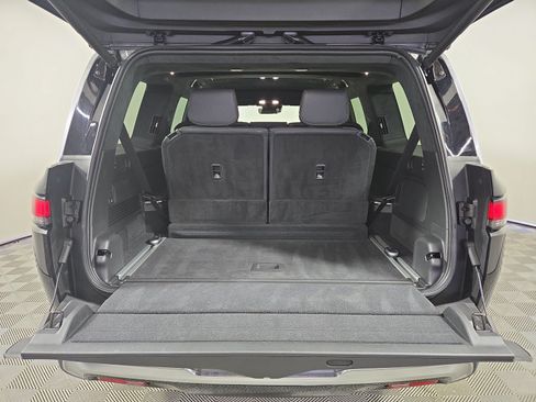 Used 2024 Rivian R1S Adventure AWD/4WD image 15