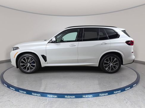 New 2026 BMW X5 xDrive40i w/ M Sport Package AWD/4WD image 8