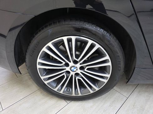 Used 2018 BMW 530i w/ Premium Package RWD image 43