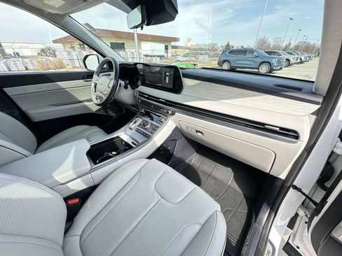 Used 2024 Hyundai Palisade Calligraphy image 30