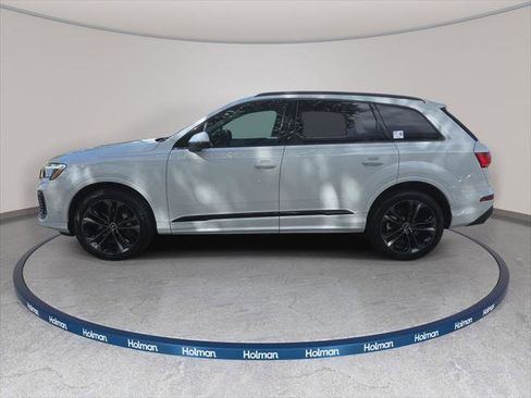 Certified 2025 Audi Q7 2.0T Premium Plus w/ Premium Plus Package AWD/4WD image 9