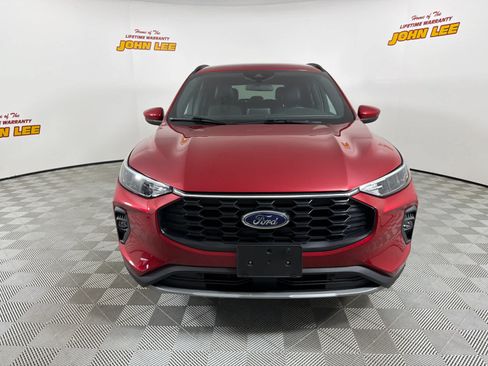 Used 2025 Ford Escape ST-Line Select AWD/4WD image 9
