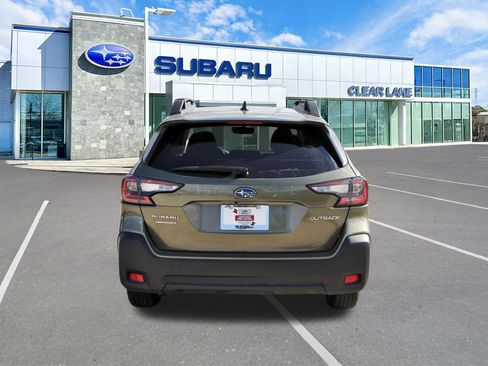 Certified 2025 Subaru Outback Premium image 5