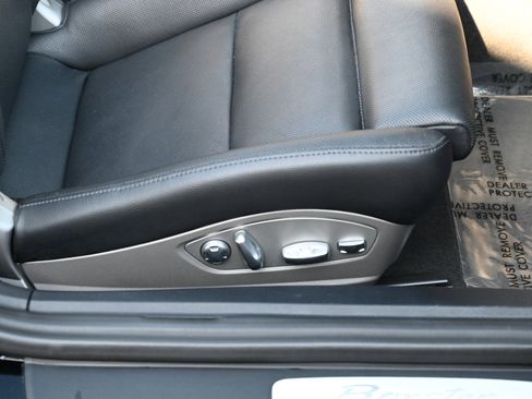 Used 2017 Porsche 718 Boxster RWD image 36