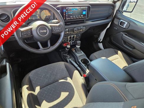 Used 2024 Jeep Gladiator Mojave image 14