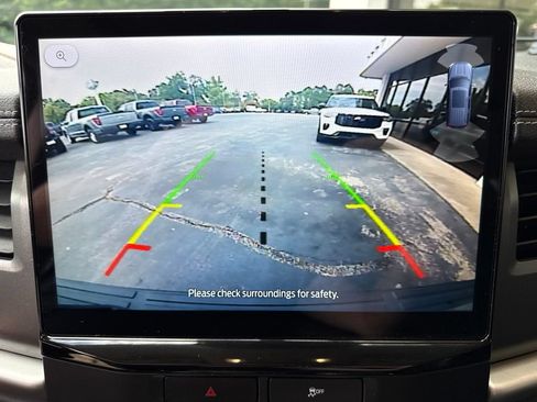 Used 2023 Ford Expedition XLT RWD image 7