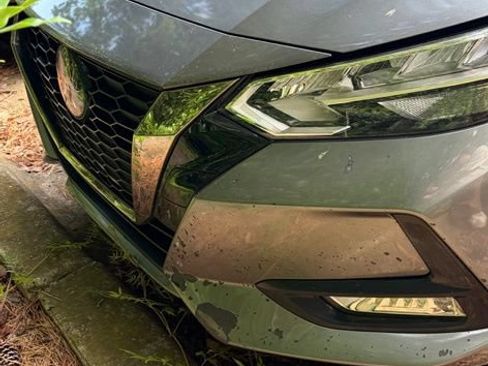 Used 2021 Nissan Sentra SR FWD image 1