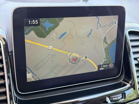 Used 2017 Mercedes-Benz GLS 450 4MATIC image 23