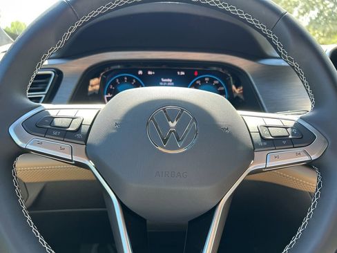 New 2026 Volkswagen Atlas Cross Sport SE image 18