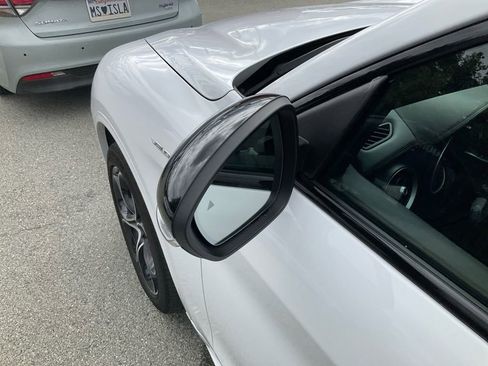 Used 2022 Alfa Romeo Stelvio Veloce image 34