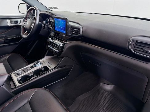 Used 2022 Ford Explorer ST-Line image 30