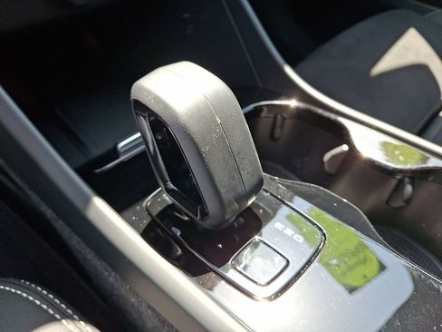 Used 2023 Volvo C40 P8 Recharge Ultimate w/ Protection Package Premier AWD/4WD image 18