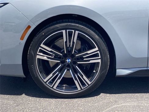 New 2025 BMW 740i w/ Premium Package image 10