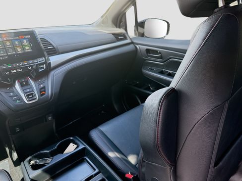 Certified 2023 Honda Odyssey Sport image 21
