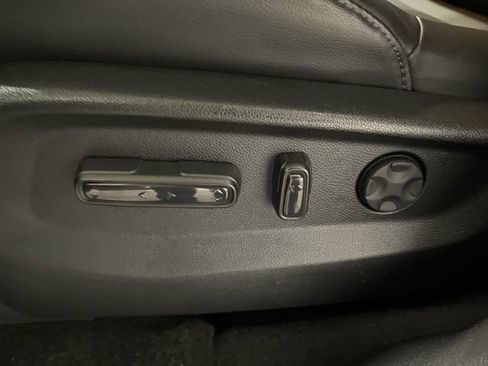 Used 2022 Honda CR-V EX-L image 10