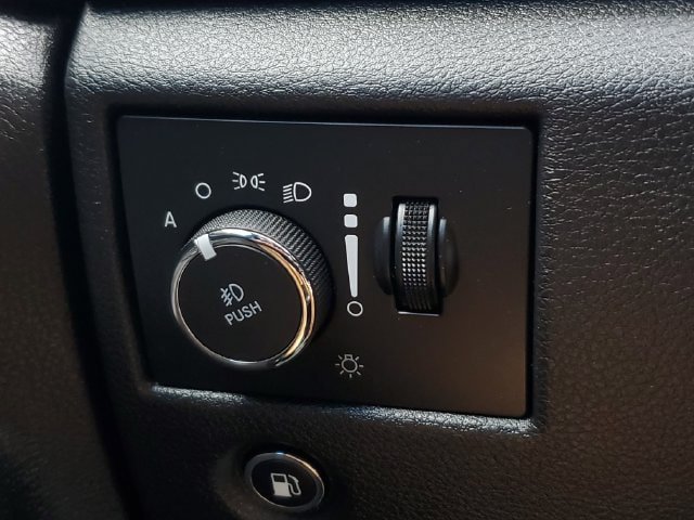 Certified 2020 Jeep Grand Cherokee Laredo RWD image 33