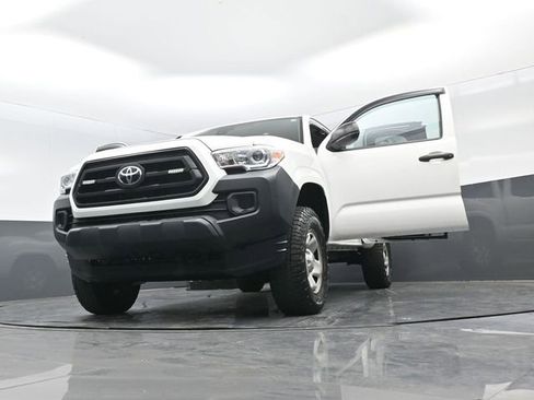 Used 2020 Toyota Tacoma SR image 33