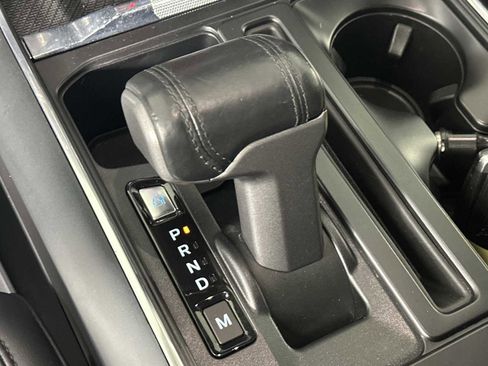 Certified 2022 Ford F150 Raptor w/ Equipment Group 801A High image 32