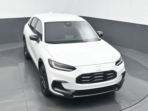 Certified 2026 Honda HR-V Sport image 3