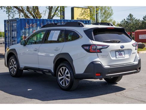 Certified 2025 Subaru Outback Premium AWD/4WD image 5