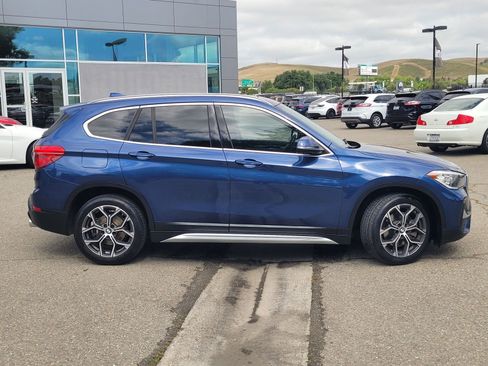 Used 2021 BMW X1 sDrive28i w/ Convenience Package FWD image 3